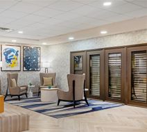 Comfort Inn & Suites Lobby