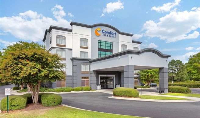 Comfort Inn & Suites Exterior