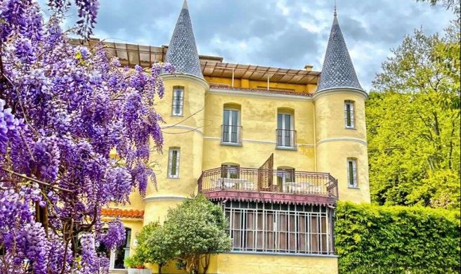 Castel Emeraude Appart Hotel Exterior