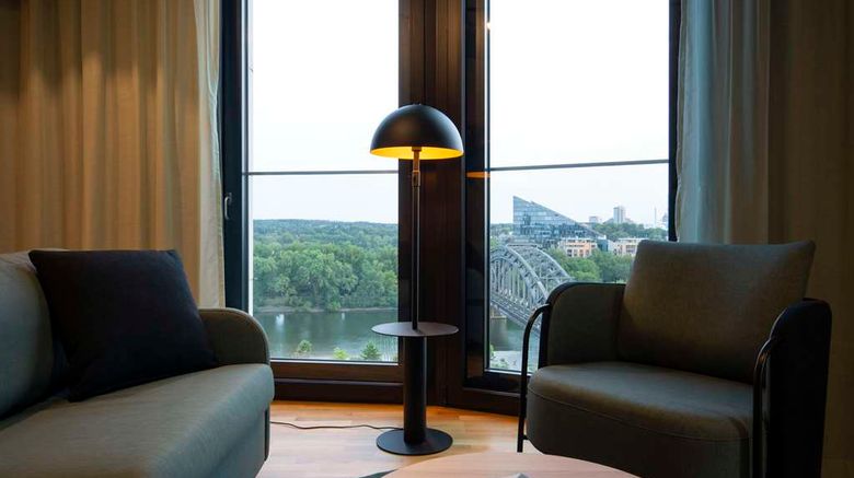 <b>Scandic Frankfurt Hafenpark Suite</b>. Images powered by <a href="https://iceportal.shijigroup.com/" title="IcePortal" target="_blank">IcePortal</a>.
