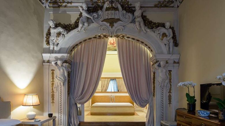 <b>Al Palazzo del Marchese di Camugliano Room</b>. Images powered by <a href="https://iceportal.shijigroup.com/" title="IcePortal" target="_blank">IcePortal</a>.