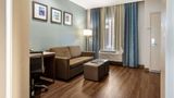 MainStay Suites Orange County John Wayne Suite