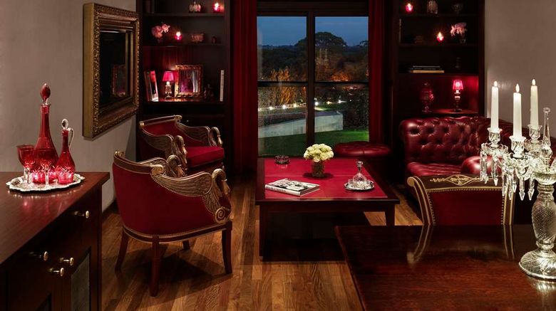 <b>Faena Hotel Buenos Aires Room</b>. Images powered by <a href="https://iceportal.shijigroup.com/" title="IcePortal" target="_blank">IcePortal</a>.