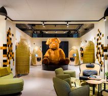 FirstName Bordeaux Lobby