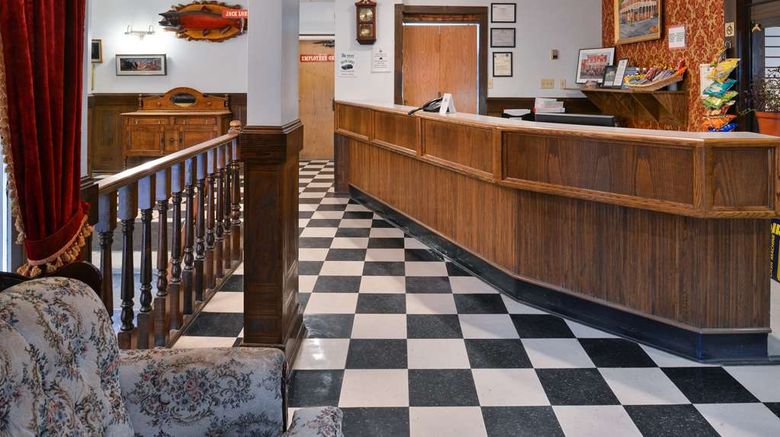 <b>The Downtown, a Coast Hotel Lobby</b>. Images powered by <a href="https://iceportal.shijigroup.com/" title="IcePortal" target="_blank">IcePortal</a>.