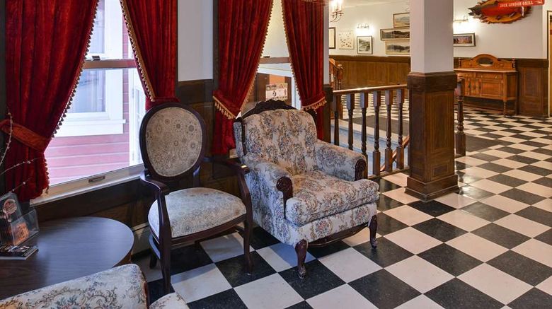 <b>The Downtown, a Coast Hotel Lobby</b>. Images powered by <a href="https://iceportal.shijigroup.com/" title="IcePortal" target="_blank">IcePortal</a>.
