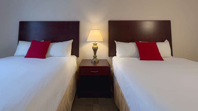 <b>The Downtown, a Coast Hotel Room</b>. Images powered by <a href="https://iceportal.shijigroup.com/" title="IcePortal" target="_blank">IcePortal</a>.