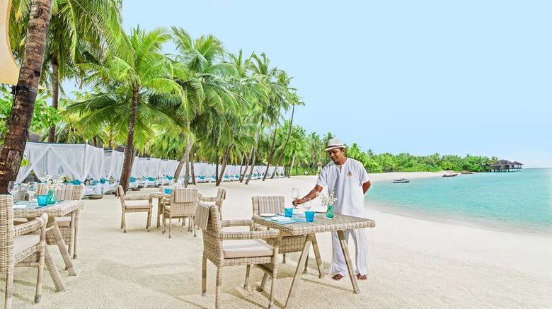 <b>One&Only Reethi Rah Restaurant</b>. Images powered by <a href="https://iceportal.shijigroup.com/" title="IcePortal" target="_blank">IcePortal</a>.