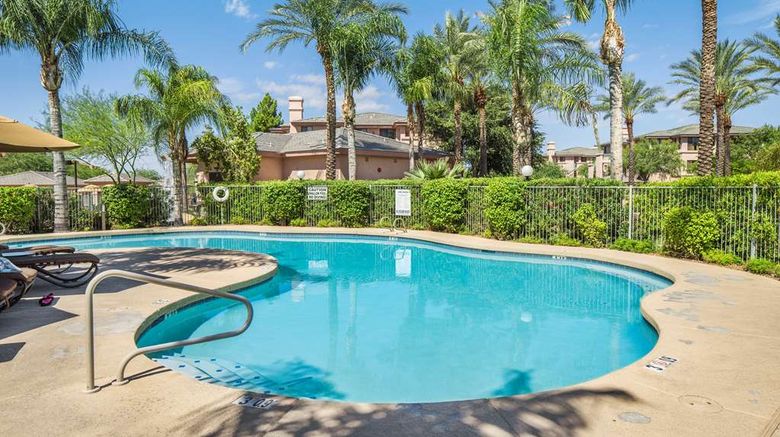 <b>Hilton Vacation Club Scottsdale Links Pool</b>. Images powered by <a href="https://iceportal.shijigroup.com/" title="IcePortal" target="_blank">IcePortal</a>.