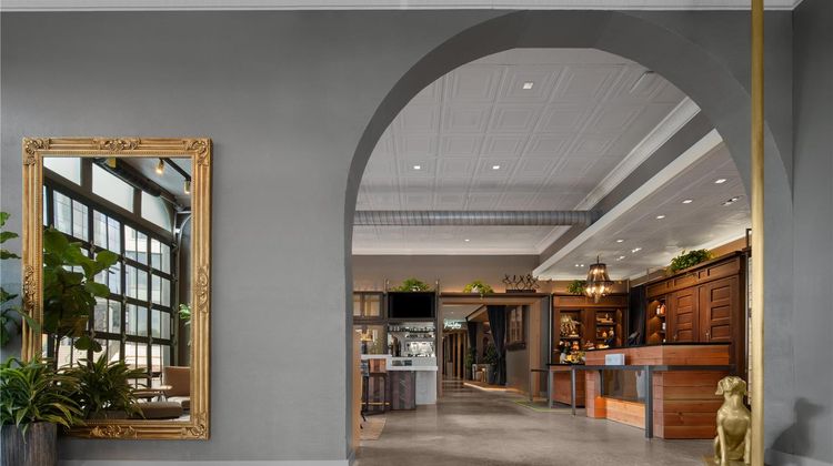 Hotel West & Main, Tapestry by Hilton Lobby