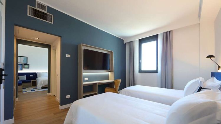 Hampton by Hilton Rome North Room