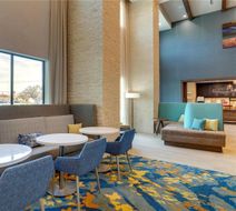Hampton Inn & Suites Weatherford Lobby
