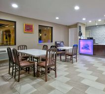 Super 8 by Wyndham Palestine TX Lobby