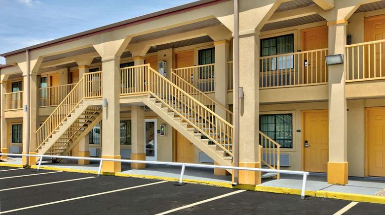 <b>Super 8 by Wyndham Palestine TX Exterior</b>. Images powered by <a href="https://iceportal.shijigroup.com/" title="IcePortal" target="_blank">IcePortal</a>.