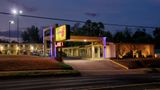 Super 8 by Wyndham Palestine TX Exterior