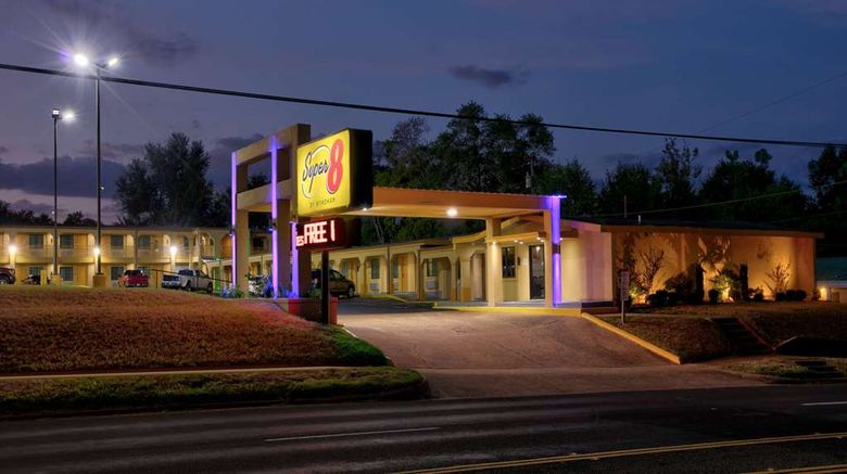 Super 8 by Wyndham Palestine TX Exterior. Images powered by <a href="https://iceportal.shijigroup.com" target="_blank" rel="noopener">Ice Portal</a>.