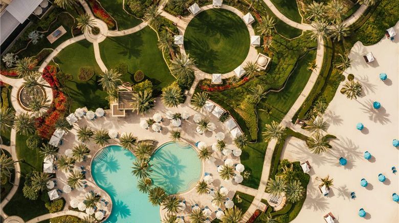 <b>One&Only Royal Mirage Pool</b>. Images powered by <a href="https://iceportal.shijigroup.com/" title="IcePortal" target="_blank">IcePortal</a>.