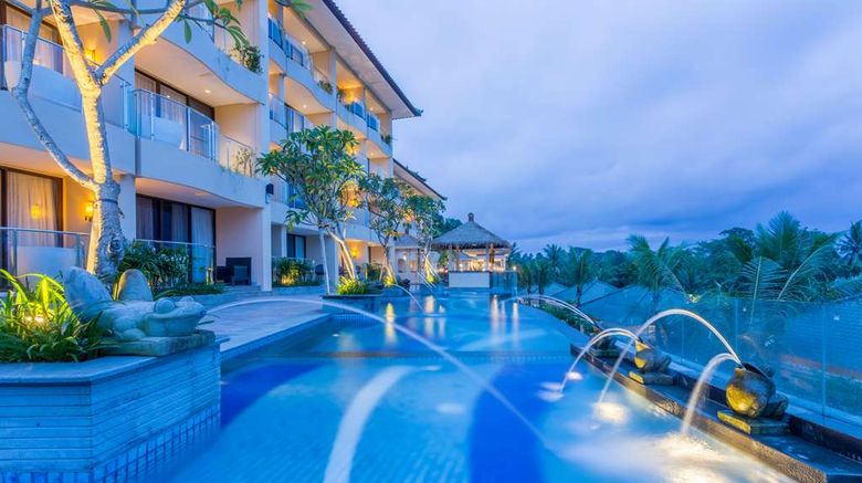<b>SereS Springs Resort and Spa Pool</b>. Images powered by <a href="https://iceportal.shijigroup.com/" title="IcePortal" target="_blank">IcePortal</a>.
