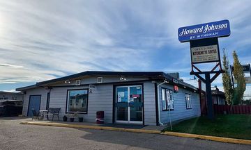 Howard Johnson by Wyndham Grande Prairie