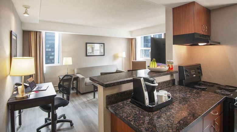 <b>Coast Calgary Downtown Hotel & Suites Suite</b>. Images powered by <a href="https://iceportal.shijigroup.com/" title="IcePortal" target="_blank">IcePortal</a>.