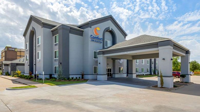 <b>Comfort Inn and Suites Muskogee Exterior</b>. Images powered by <a href="https://iceportal.shijigroup.com/" title="IcePortal" target="_blank">IcePortal</a>.