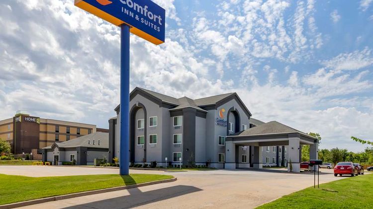 Comfort Inn and Suites Muskogee Exterior