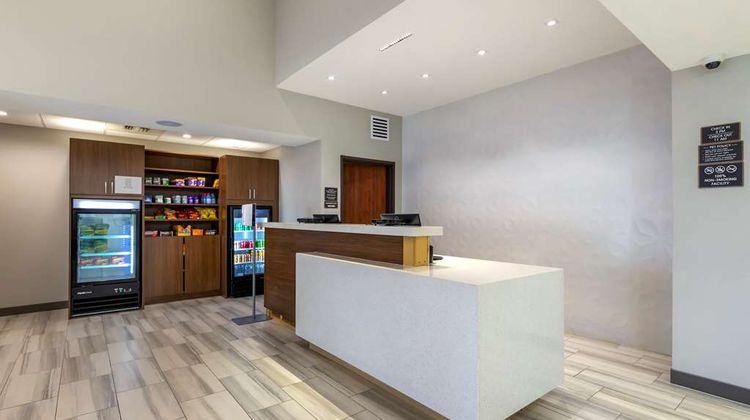 Comfort Inn and Suites Muskogee Lobby