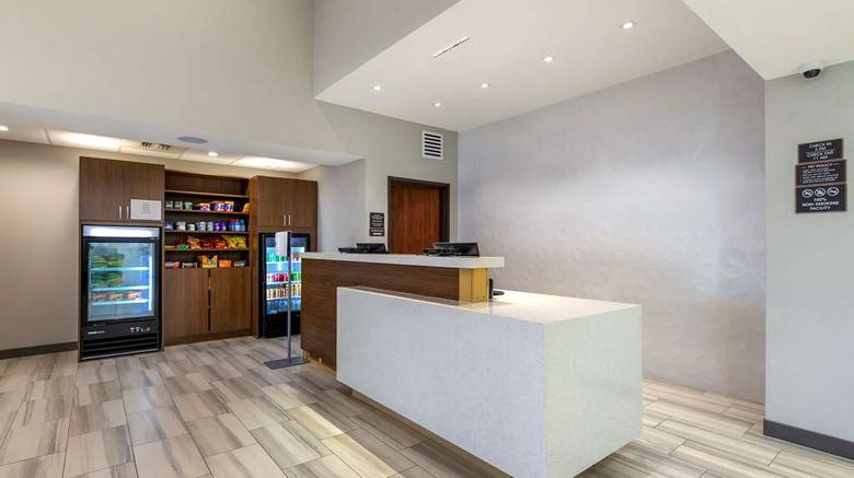 <b>Comfort Inn and Suites Muskogee Lobby</b>. Images powered by <a href="https://iceportal.shijigroup.com/" title="IcePortal" target="_blank">IcePortal</a>.