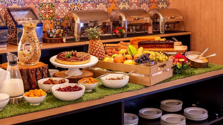 <b>Le M & Spa by Hotels & Preference Restaurant</b>. Images powered by <a href="https://iceportal.shijigroup.com/" title="IcePortal" target="_blank">IcePortal</a>.