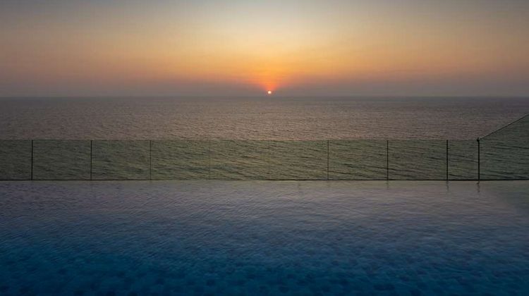 Radisson Hotel Colombo Sri Lanka Pool