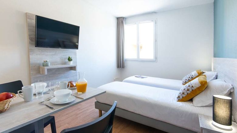 <b>Zenitude Hotel Residence Le Tholonet Suite</b>. Images powered by <a href="https://iceportal.shijigroup.com/" title="IcePortal" target="_blank">IcePortal</a>.