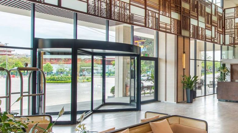 <b>Hotel Sol Halong Trademark Collection Lobby</b>. Images powered by <a href="https://iceportal.shijigroup.com/" title="IcePortal" target="_blank">IcePortal</a>.