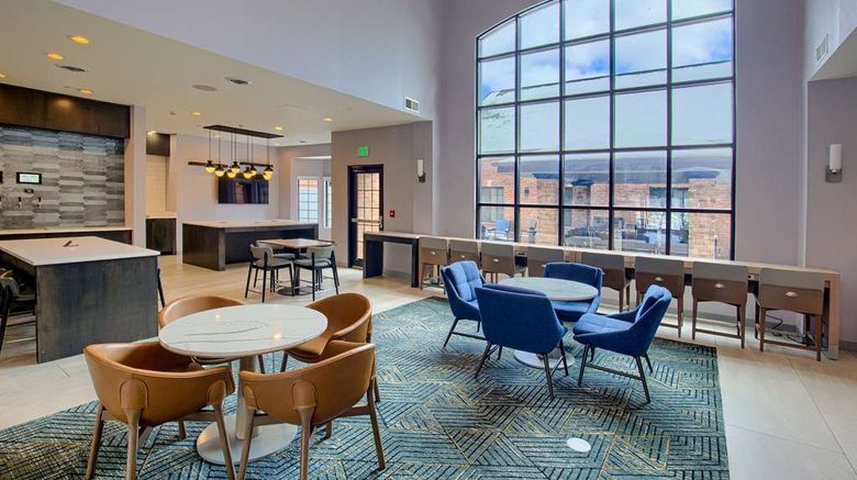 Homewood Suites by Hilton South Bend Lobby. Images powered by <a href="https://iceportal.shijigroup.com" target="_blank" rel="noopener">Ice Portal</a>.