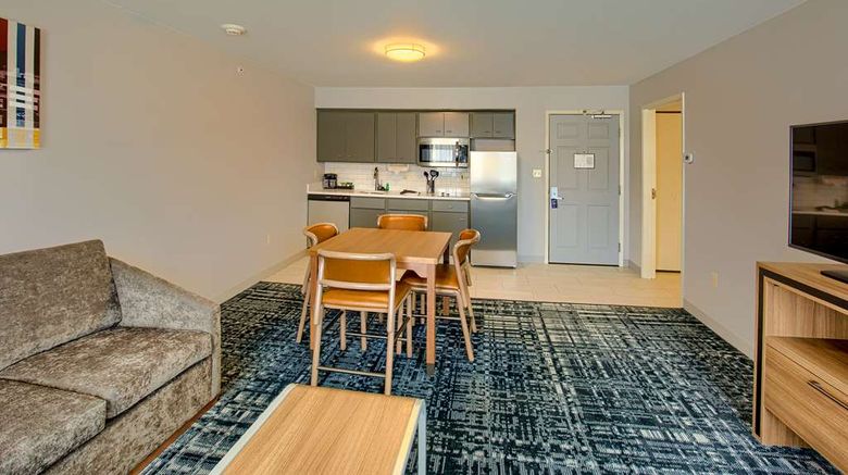 <b>Homewood Suites by Hilton South Bend Room</b>. Images powered by <a href="https://iceportal.shijigroup.com/" title="IcePortal" target="_blank">IcePortal</a>.