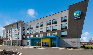 Tru by Hilton Greensboro