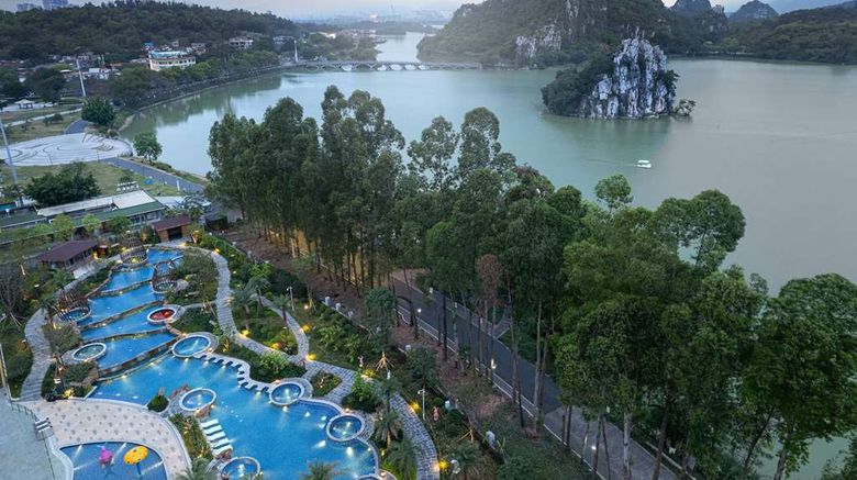 Wyndham Grand Zhaoqing Downtown Exterior. Images powered by <a href="https://iceportal.shijigroup.com" target="_blank" rel="noopener">Ice Portal</a>.