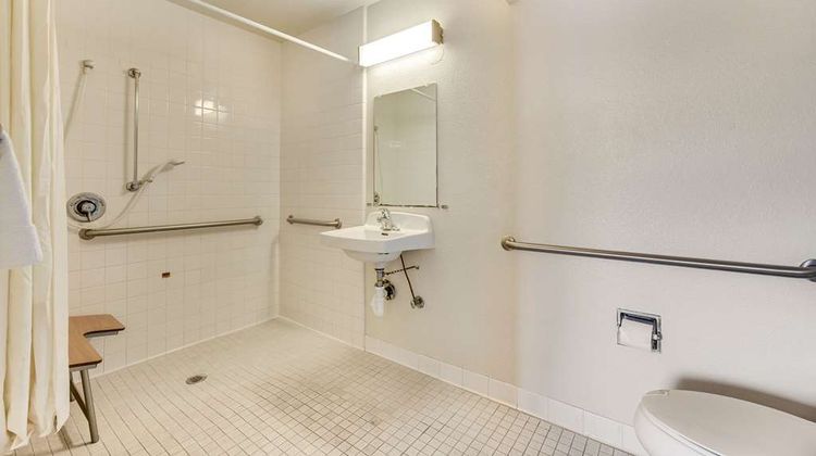 Econo Lodge Room