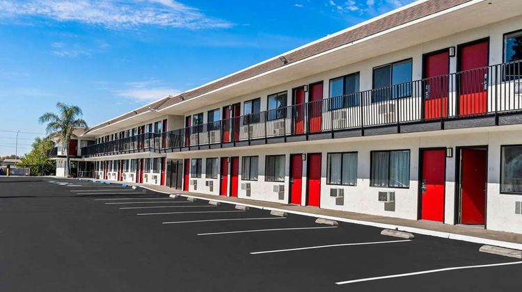 Econo Lodge Exterior