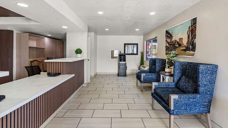 Econo Lodge Lobby