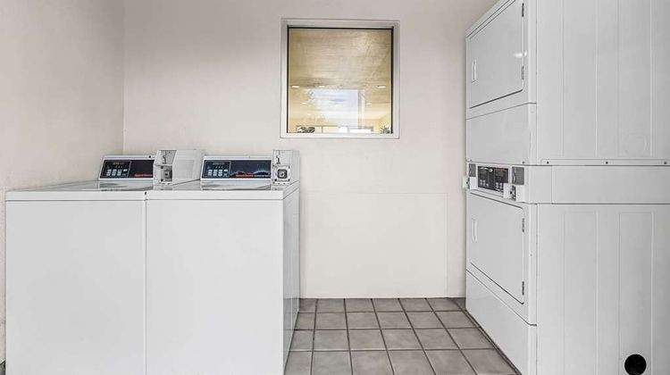 Econo Lodge Other