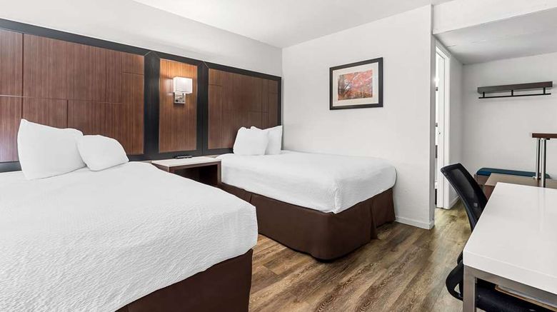<b>Econo Lodge Room</b>. Images powered by <a href="https://iceportal.shijigroup.com/" title="IcePortal" target="_blank">IcePortal</a>.