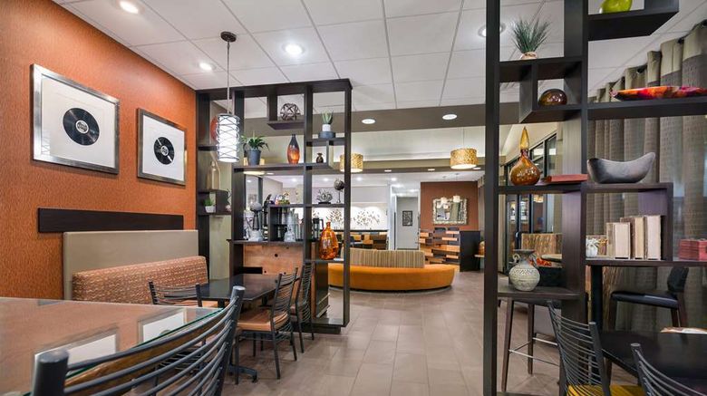 <b>Revel Hotel Minot, SureStay Coll by BW Lobby</b>. Images powered by <a href="https://iceportal.shijigroup.com/" title="IcePortal" target="_blank">IcePortal</a>.