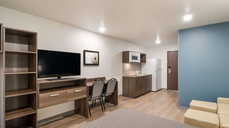 WoodSpring Suites Mesa Chandler Room