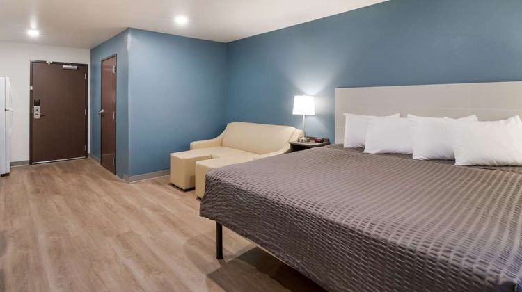 WoodSpring Suites Mesa Chandler Room