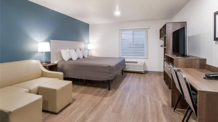WoodSpring Suites Mesa Chandler Room