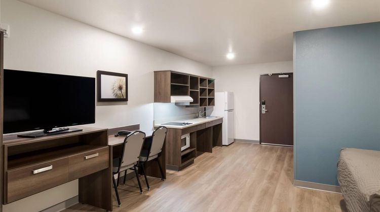 WoodSpring Suites Mesa Chandler Room