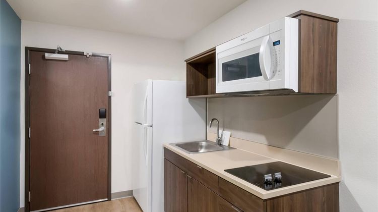 WoodSpring Suites Mesa Chandler Room