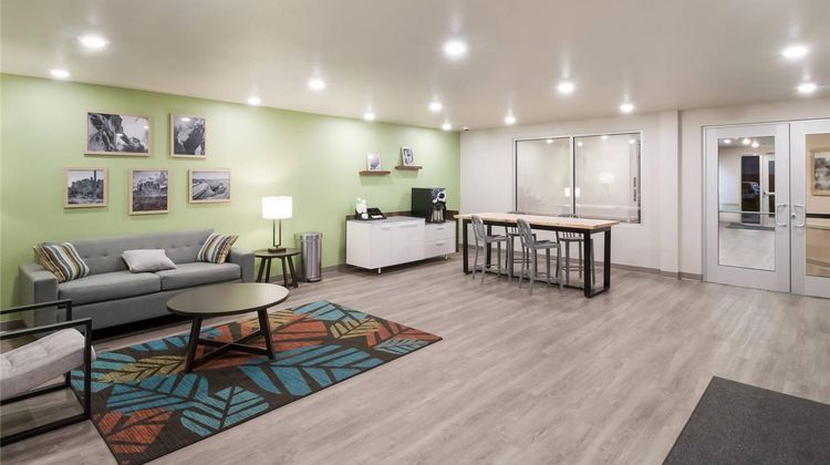 WoodSpring Suites Mesa Chandler Lobby