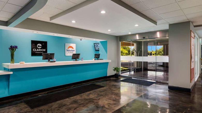 <b>Clarion Hotel Lobby</b>. Images powered by <a href="https://iceportal.shijigroup.com/" title="IcePortal" target="_blank">IcePortal</a>.