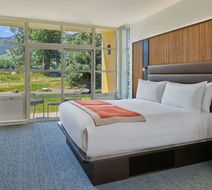 Aspen Meadows Resort Room